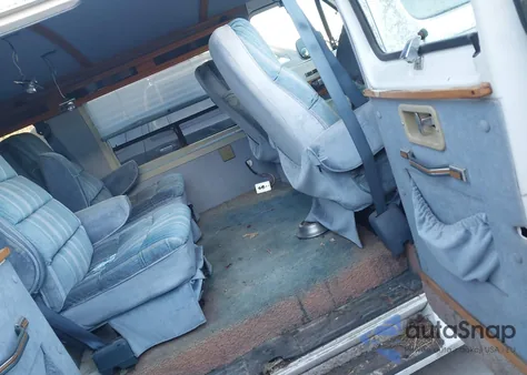 1992 Dodge Ram Van B250 z USA, uszkodzony, nr VIN 2B6HB21Y6NK172556